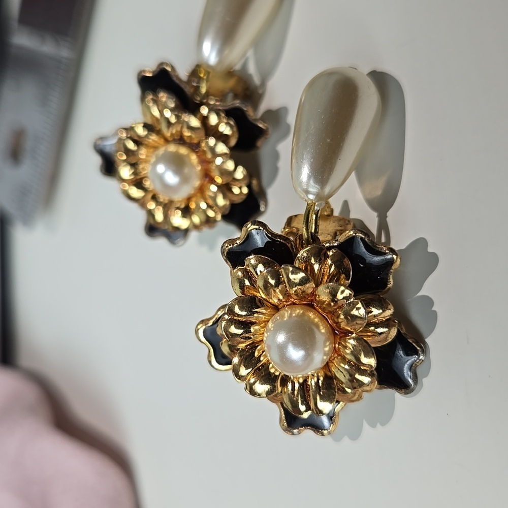 Elegant Gold and Black Enamel Floral Pearl Drop Clip Earrings - Picture 11 of 16